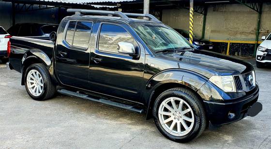 NISSAN FRONTIER 2.5 LE 4X4 CD TURBO ELETRONIC DIESEL 4P AUTOMÁTICO